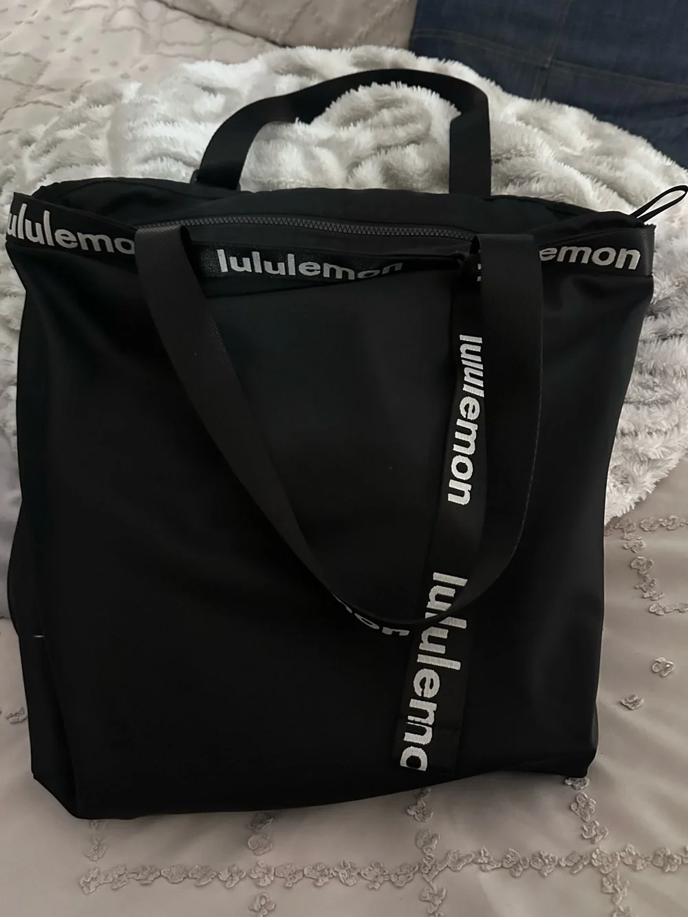 lululemon athletica spacious black